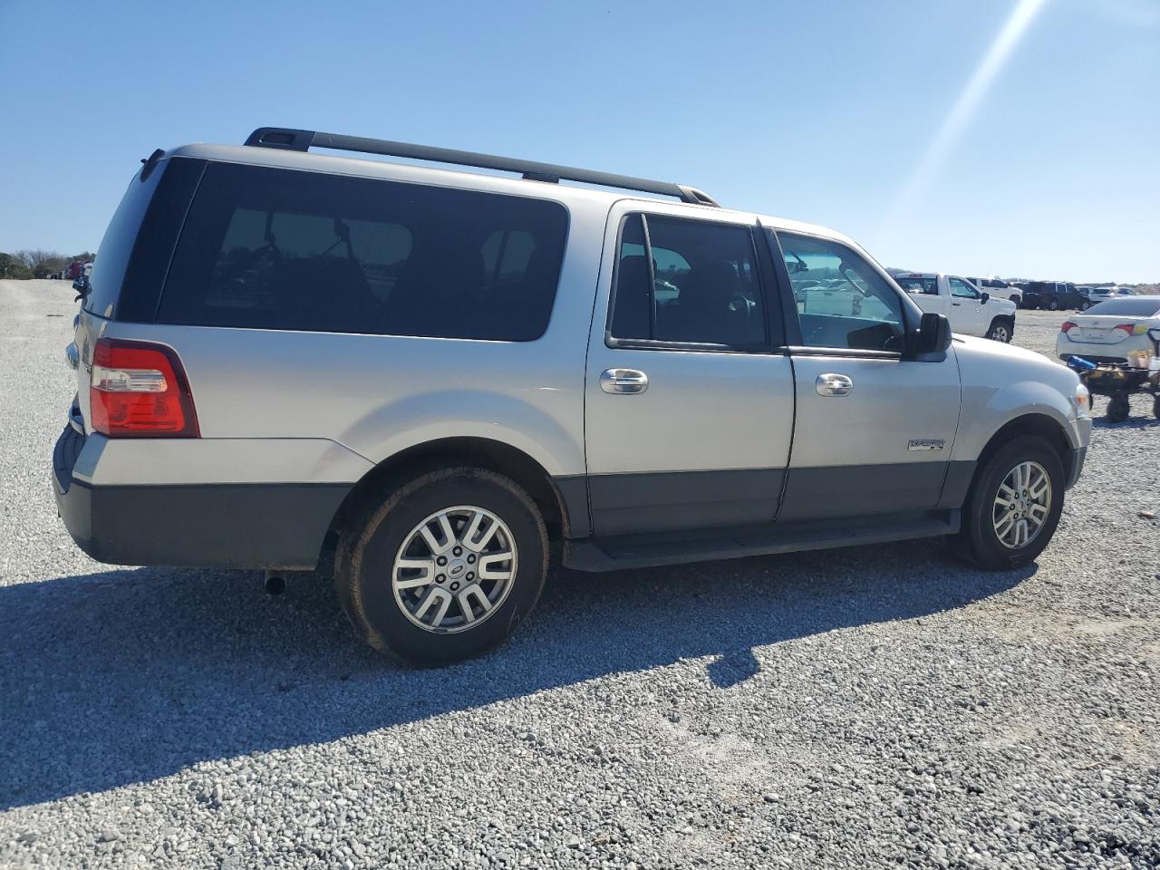 2007 Ford Expedition - Image 3
