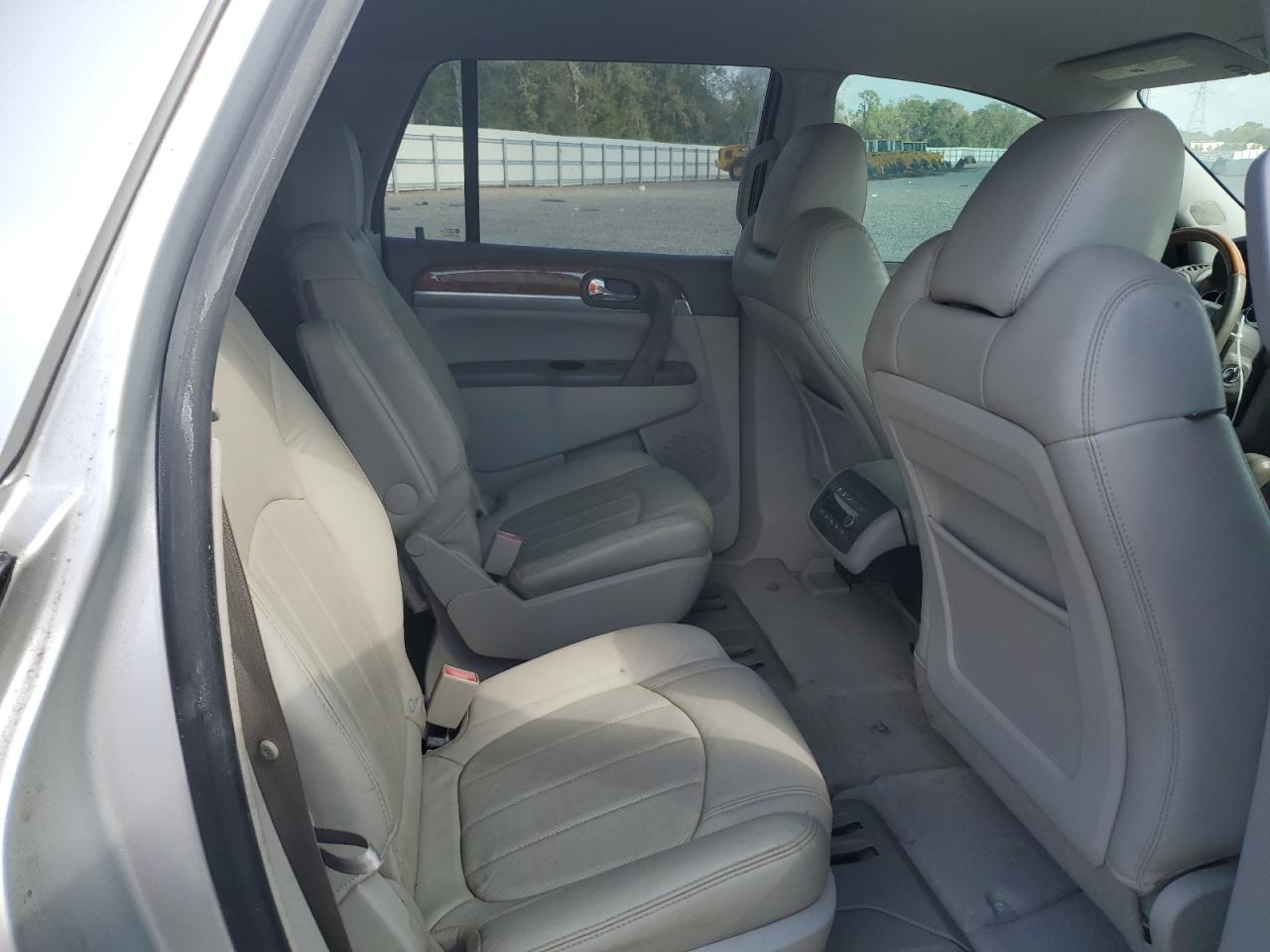 2012 Buick Enclave - Image 11
