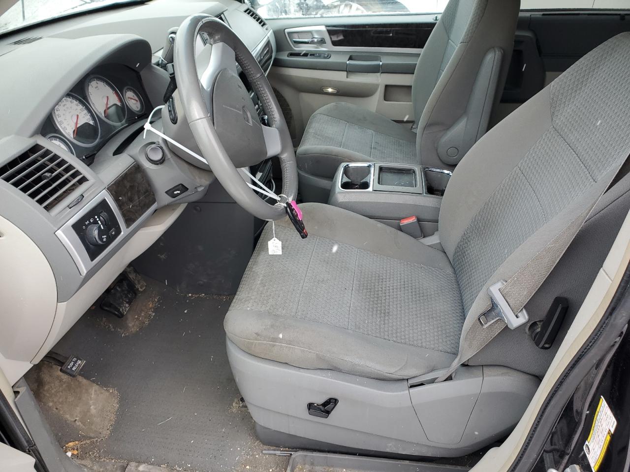 2010 Dodge Caravan - Image 7