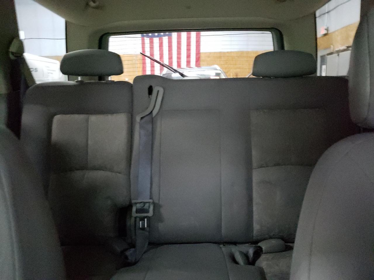 2004 Saturn VUE - Image 10