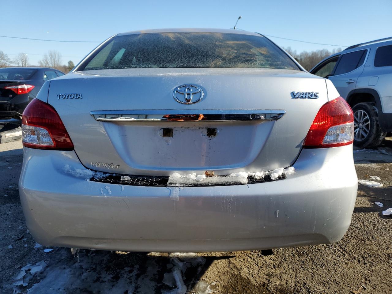 2010 Toyota Yaris - Image 6