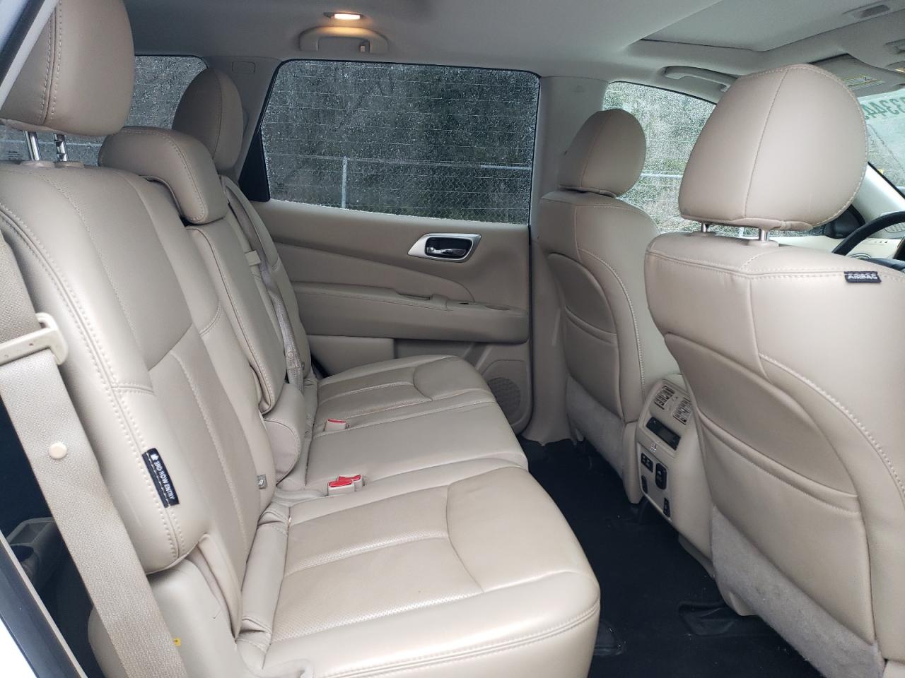 2019 Nissan Pathfinder - Image 11