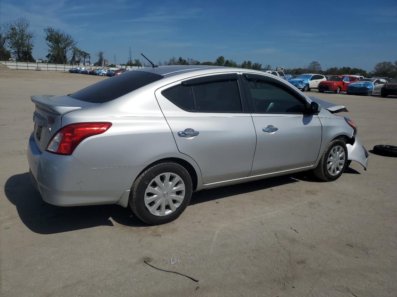 2019 Nissan Versa - Image 3
