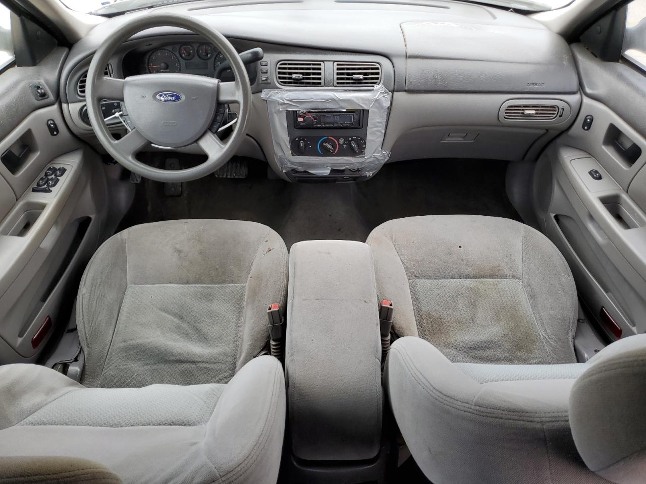 2004 Ford Taurus - Image 8