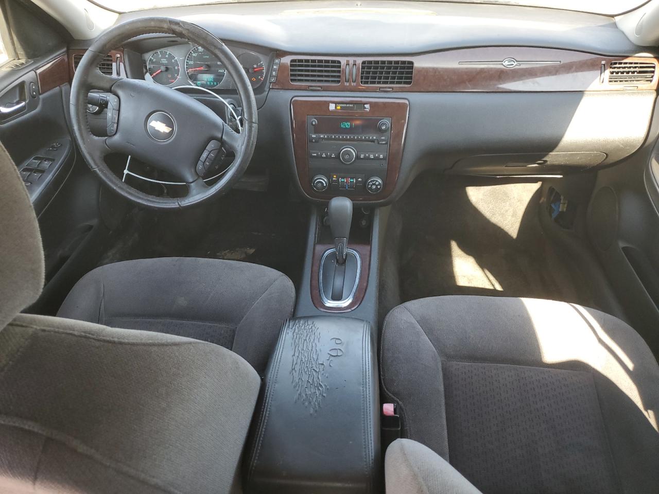 2011 Chevrolet Impala - Image 8