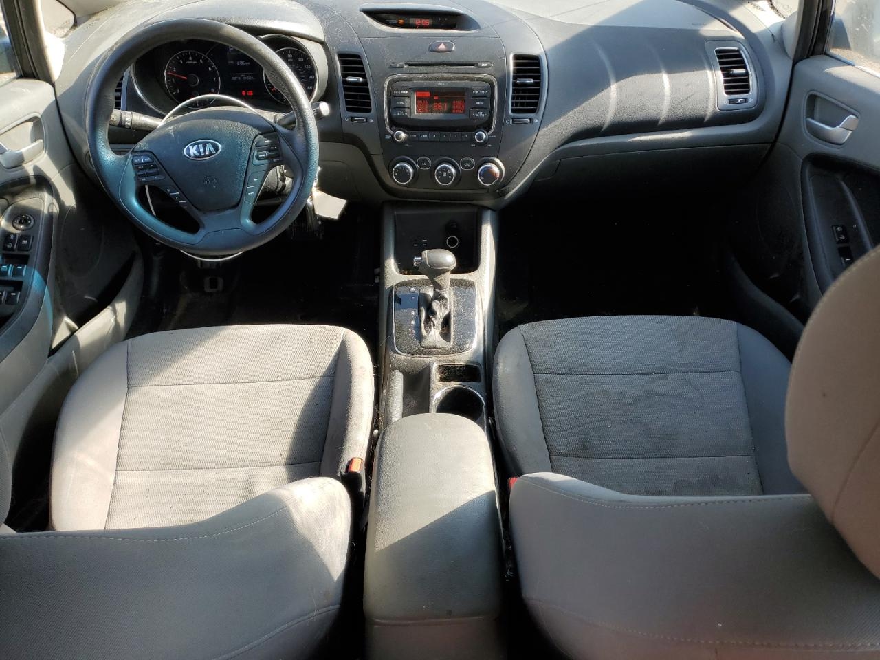 2018 Kia Forte - Image 8