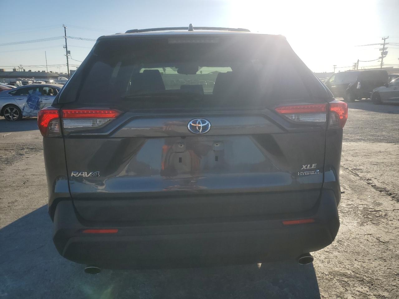 2019 Toyota RAV 4 - Image 6
