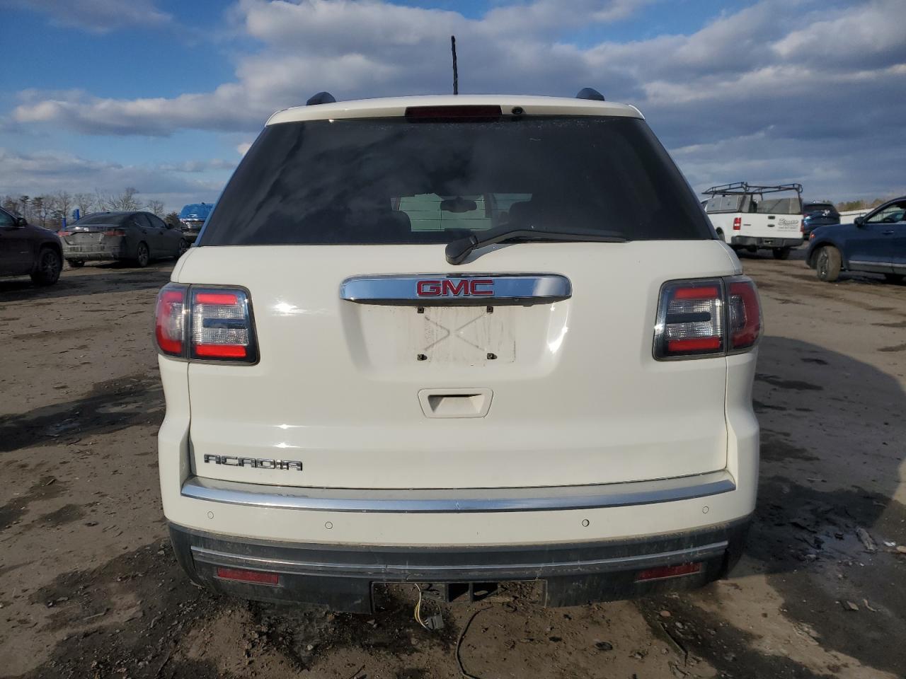 2014 GMC Acadia - Image 6