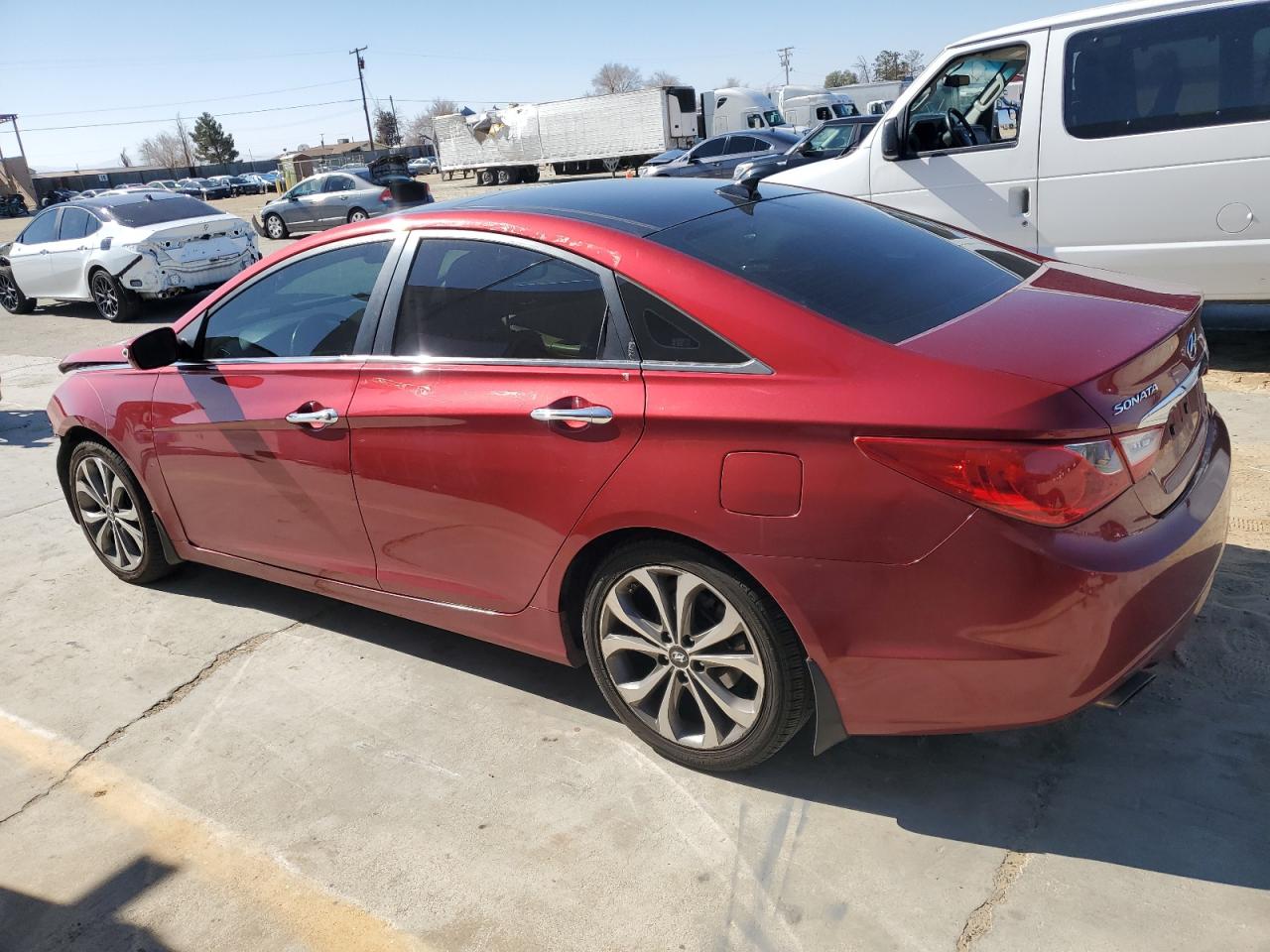 2013 Hyundai Sonata - Image 2