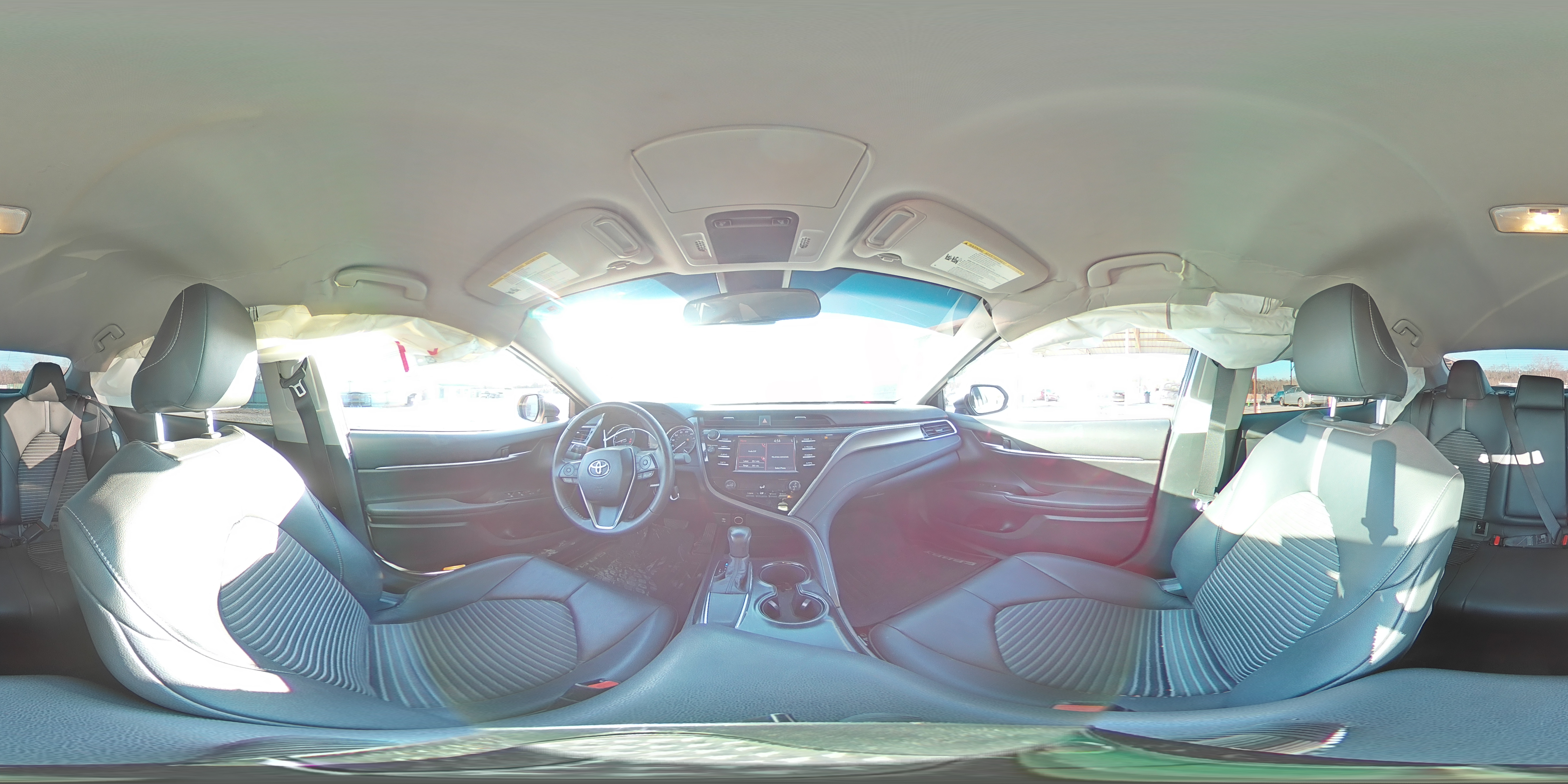 2018 Toyota Camry - Image 13