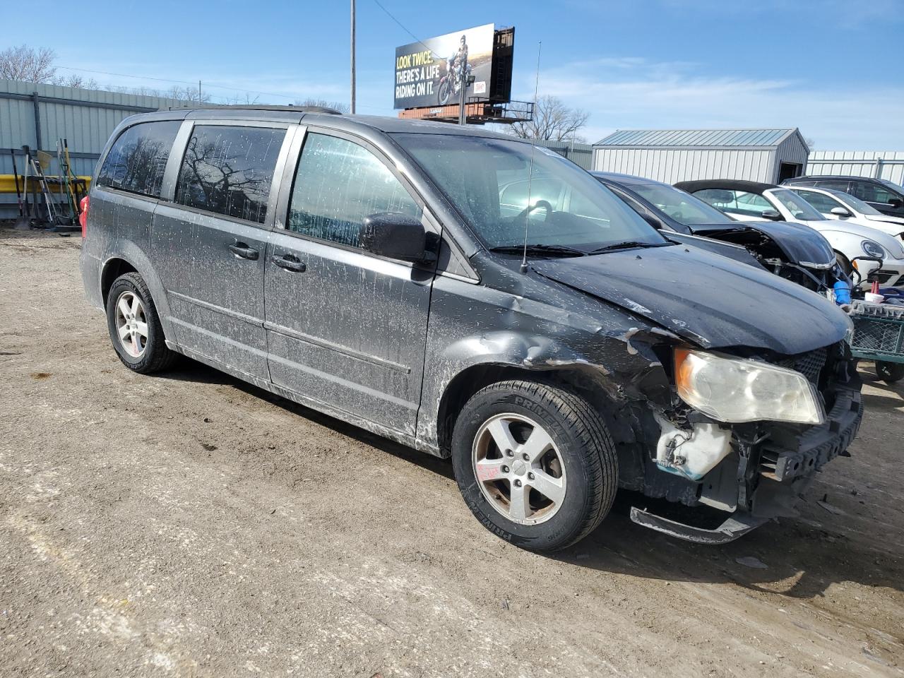 2011 Dodge Caravan - Image 4