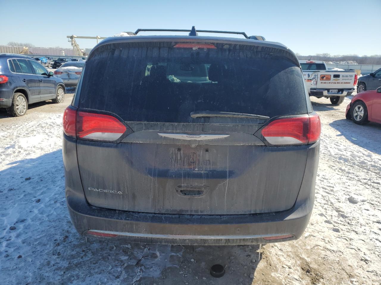 2017 Chrysler Pacifica - Image 6