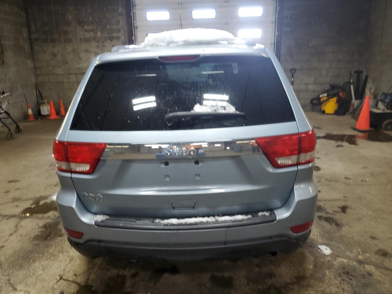 2012 Jeep Grand Cherokee - Image 6