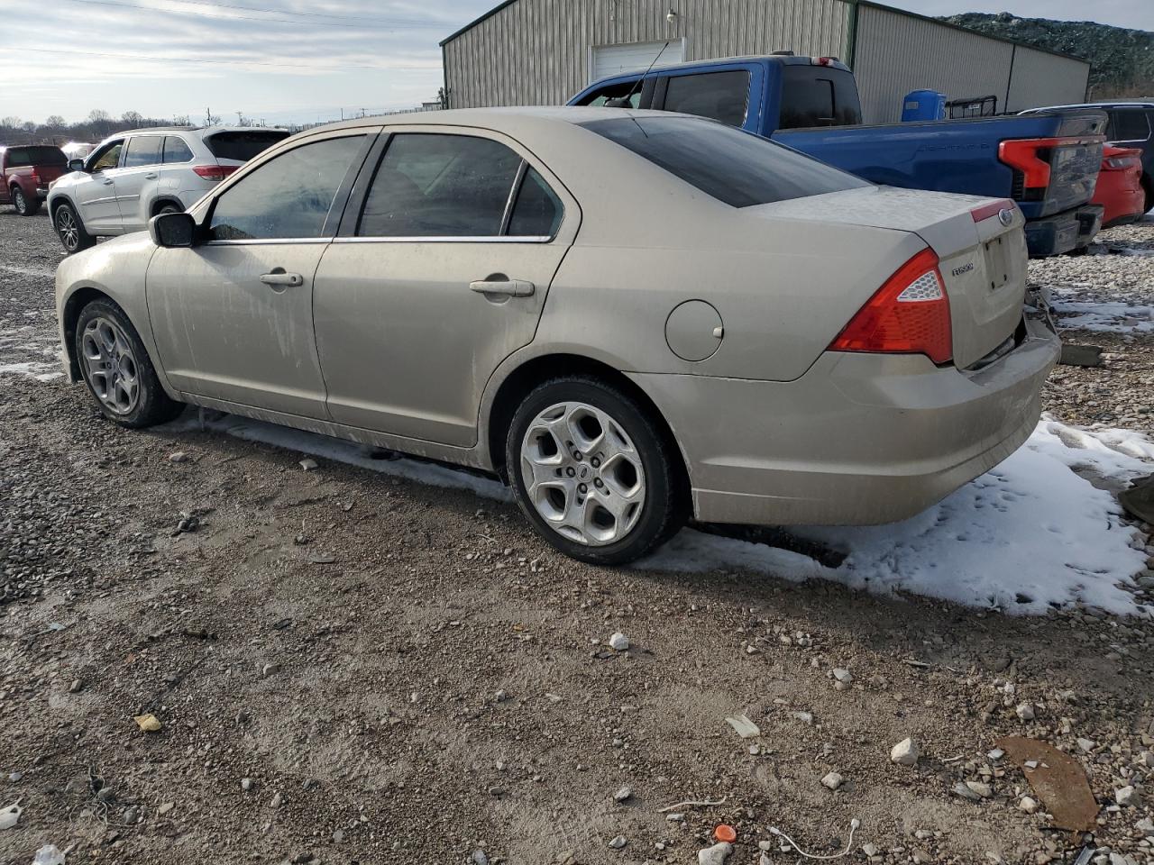 2010 Ford Fusion - Image 2