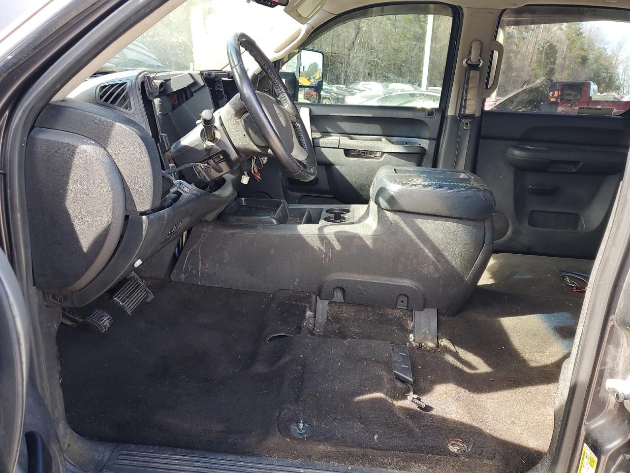 2011 Chevrolet Silverado - Image 7