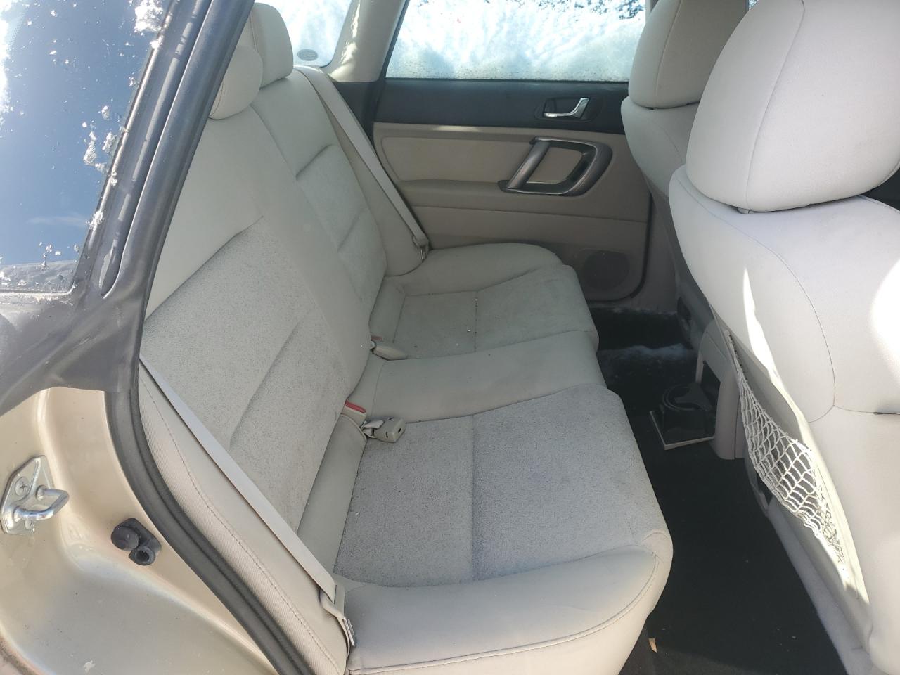2009 Subaru Outback - Image 10