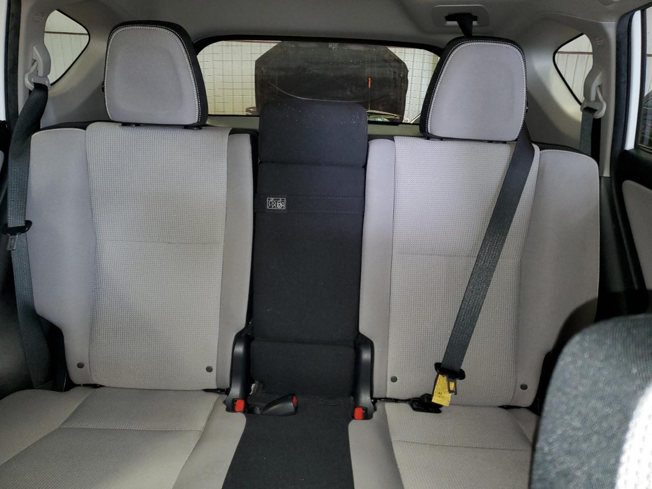 2017 Toyota RAV 4 - Image 10