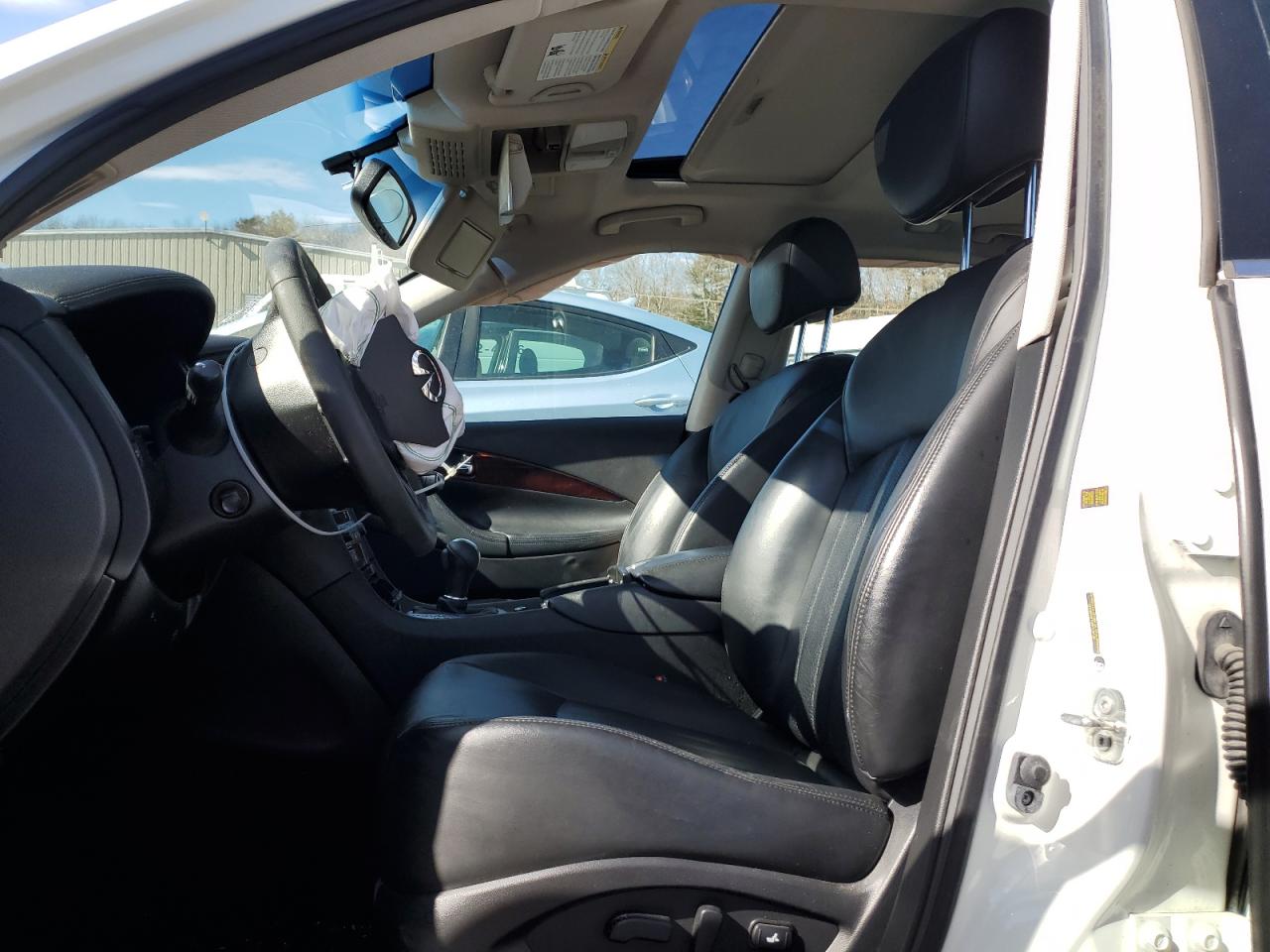 2016 Infiniti QX50 - Image 7