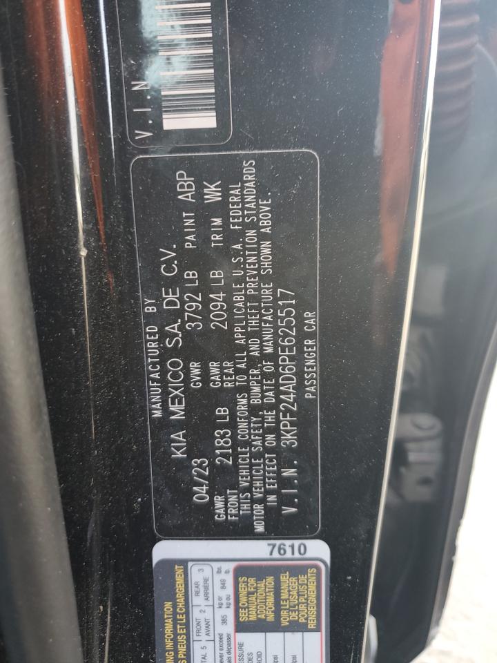 2023 Kia Forte - Image 12