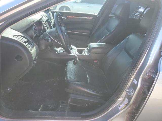  CHRYSLER 300 2018 Srebrny
