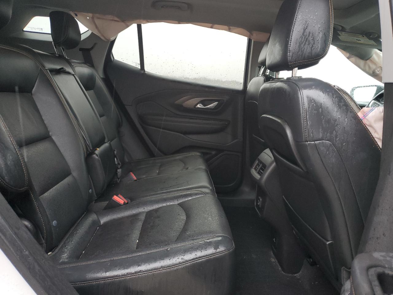 2020 GMC Terrain - Image 11