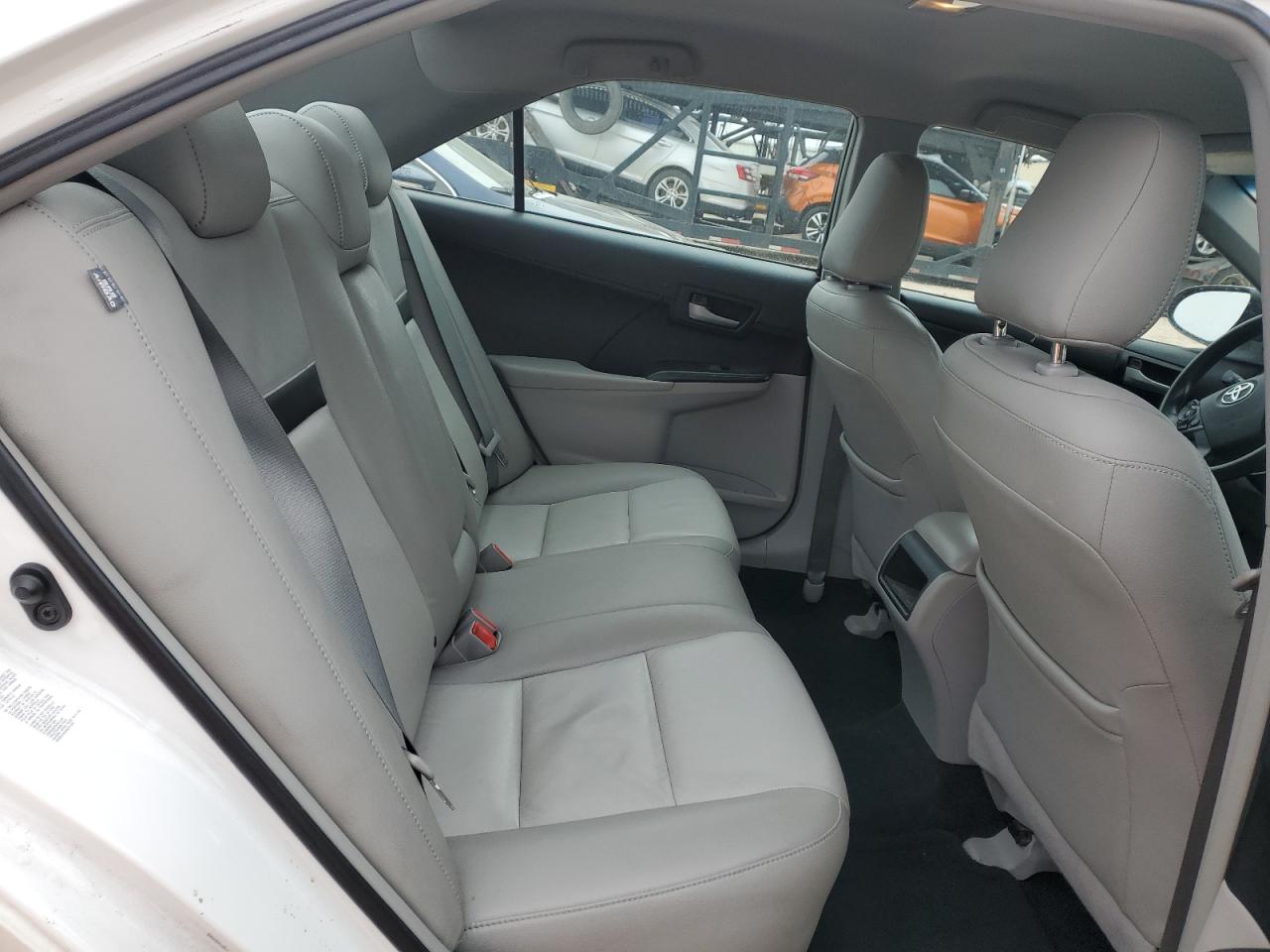 2014 Toyota Camry - Image 11