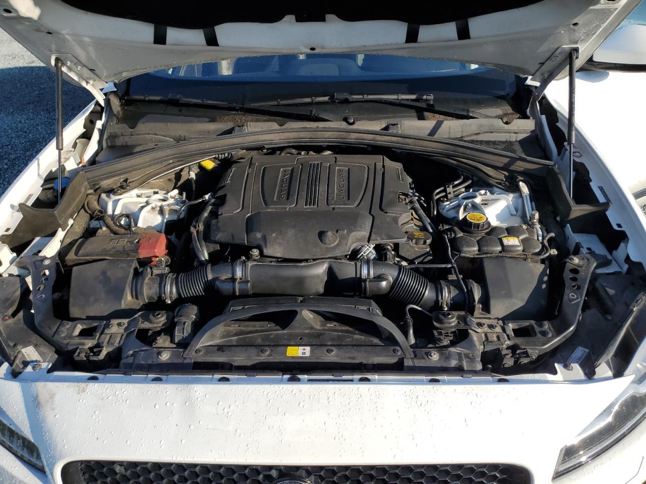 2017 Jaguar F-Pace - Image 11