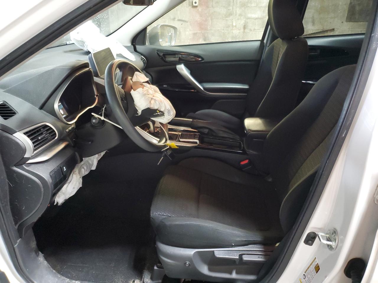 2019 Mitsubishi Eclipse - Image 7
