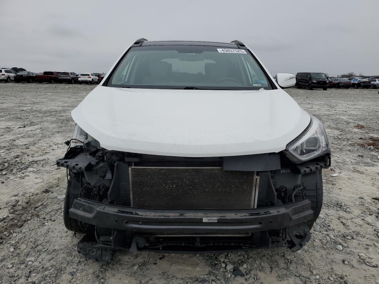 2016 Hyundai Santa Fe - Image 5