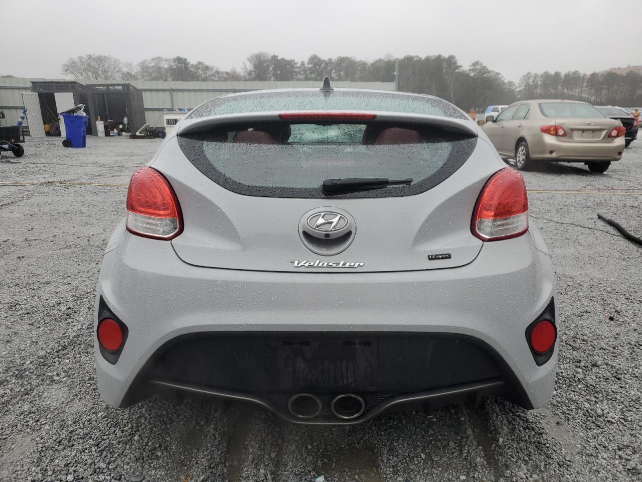 2015 Hyundai Veloster - Image 6