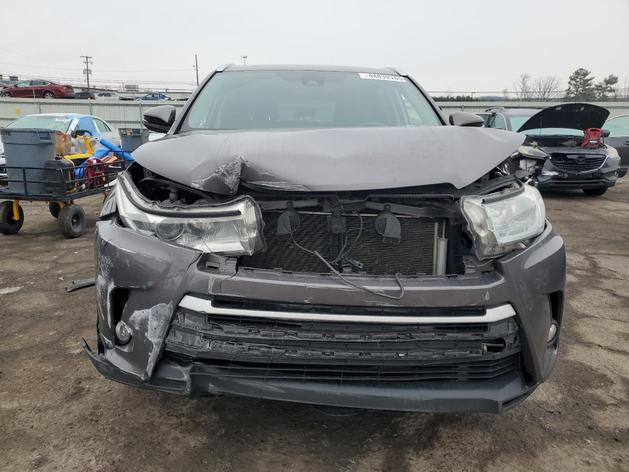 2019 Toyota Highlander - Image 5