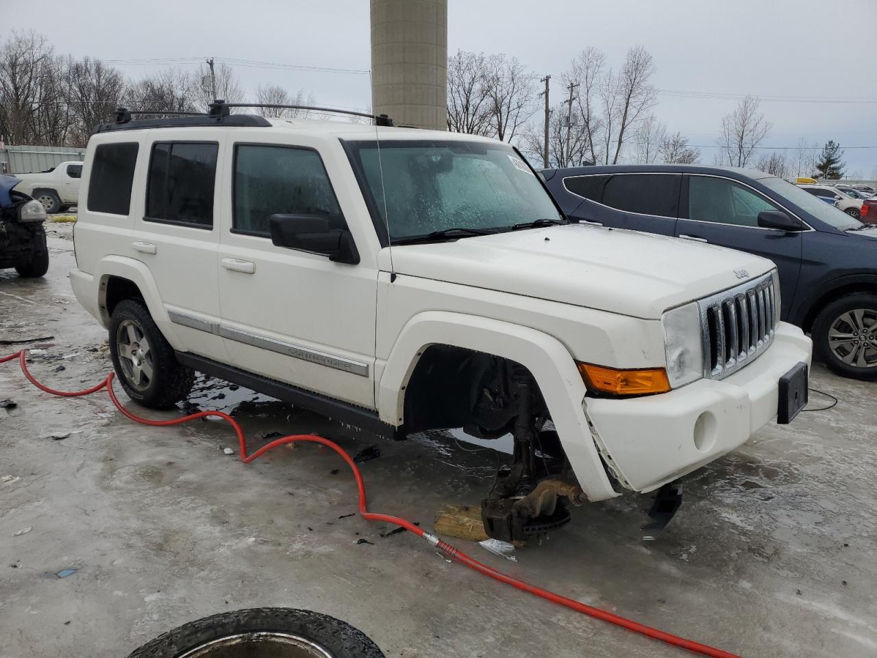 2010 Jeep Commander - Image 4