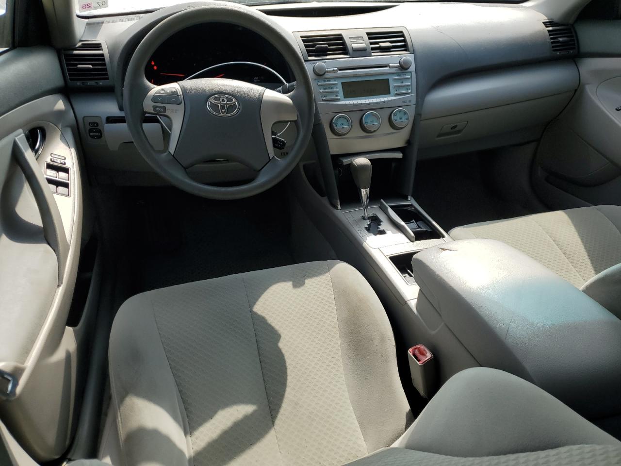 2009 Toyota Camry - Image 8