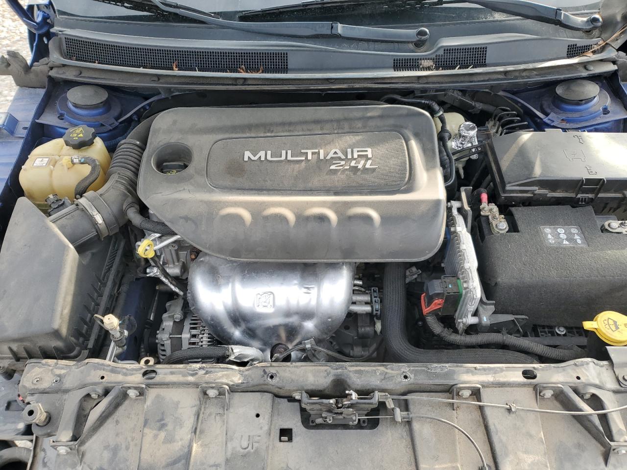2015 Chrysler 200 - Image 11
