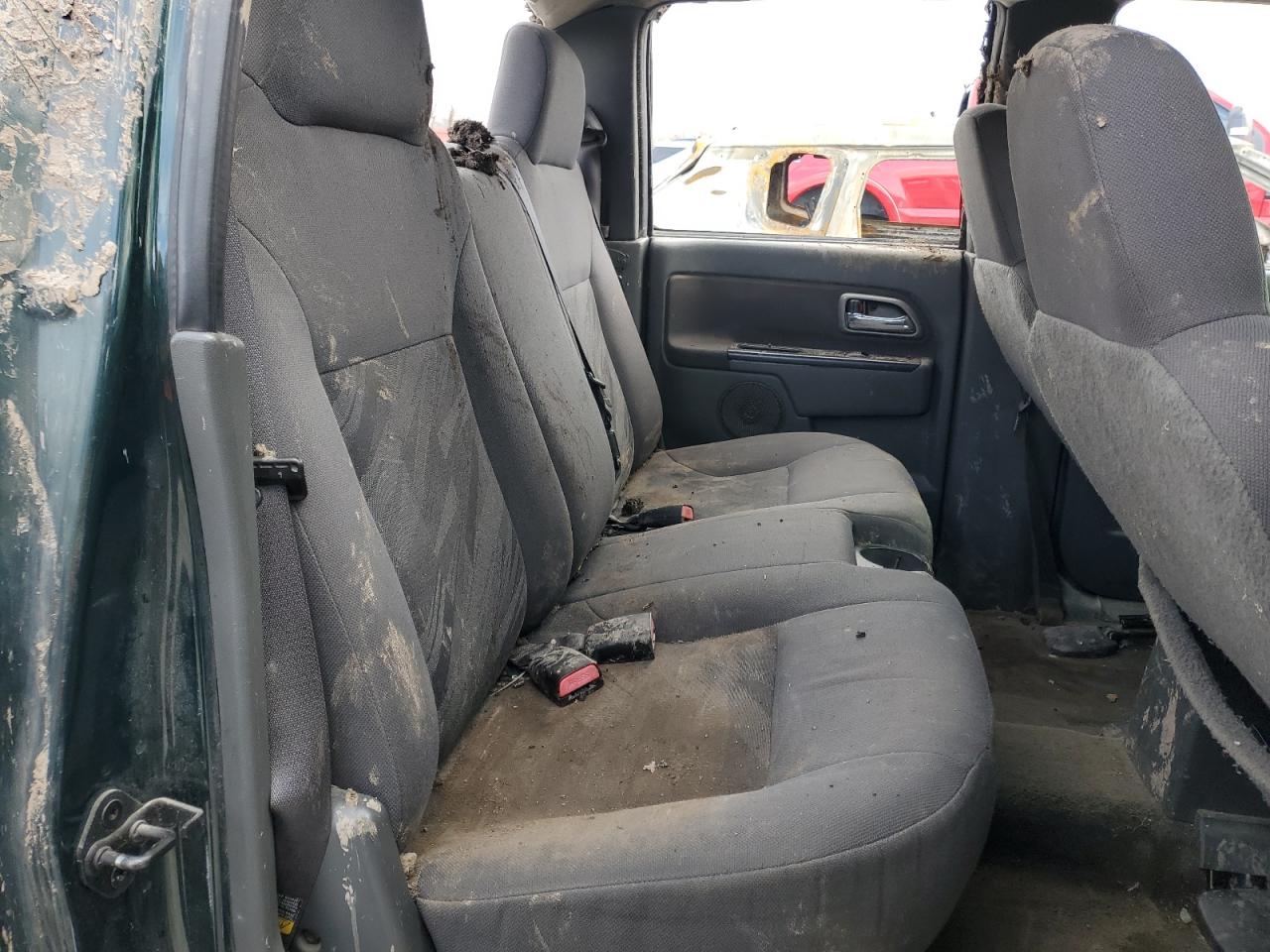 2004 Chevrolet Colorado - Image 10