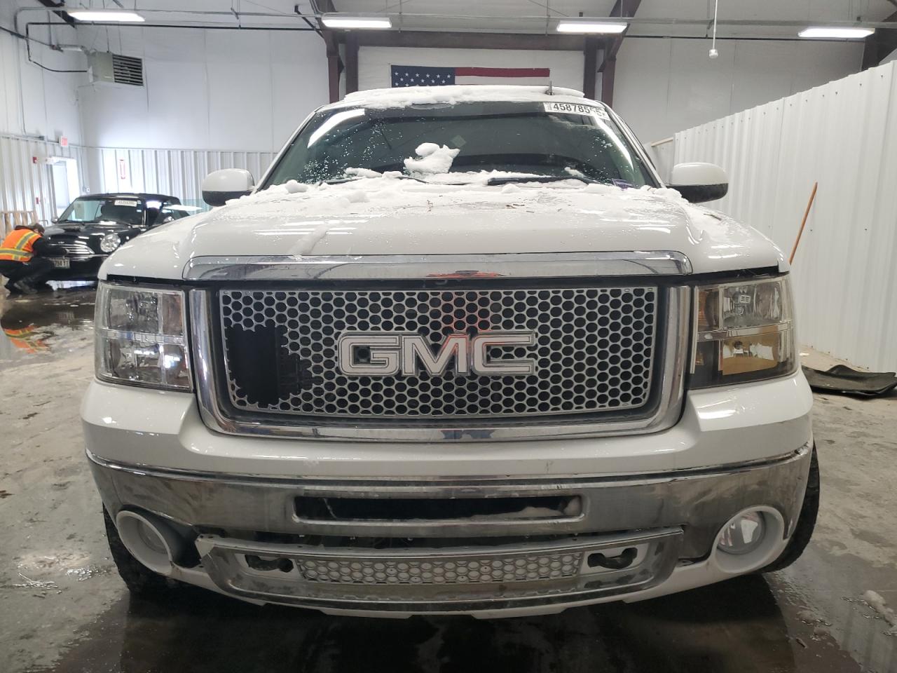 2011 GMC Sierra - Image 5