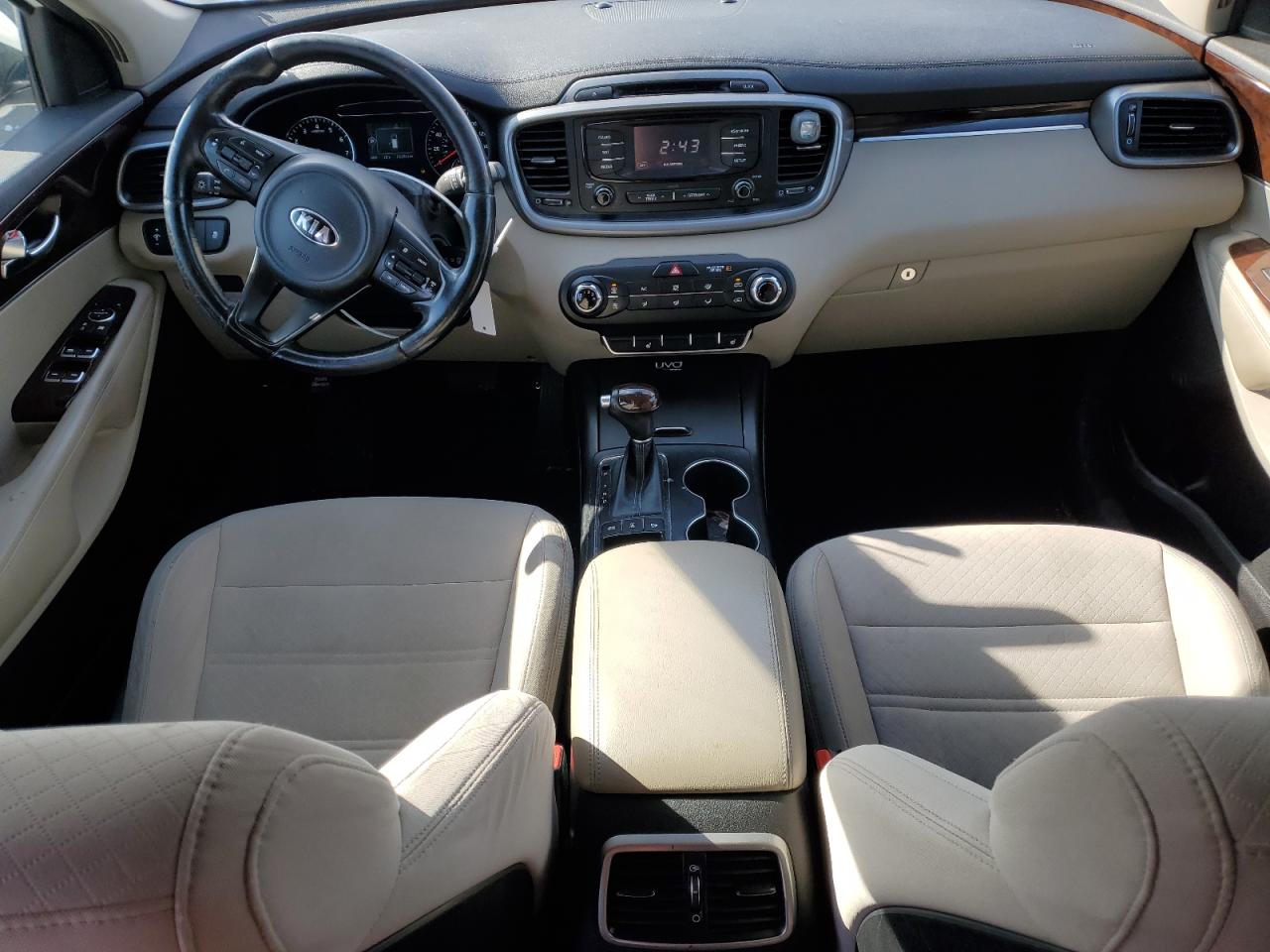 2016 Kia Sorento - Image 8