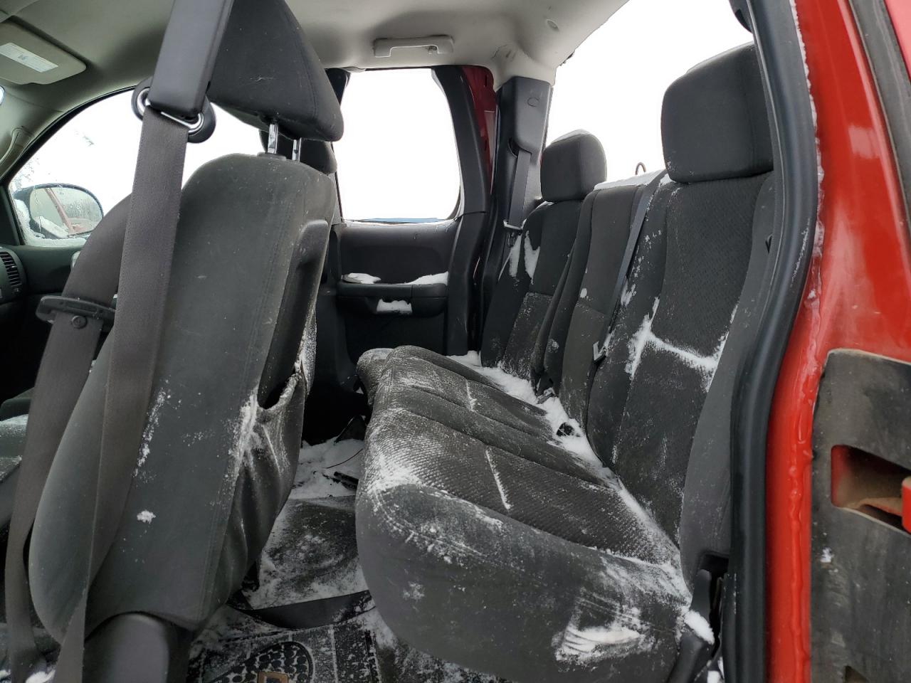 2007 Chevrolet Silverado - Image 10