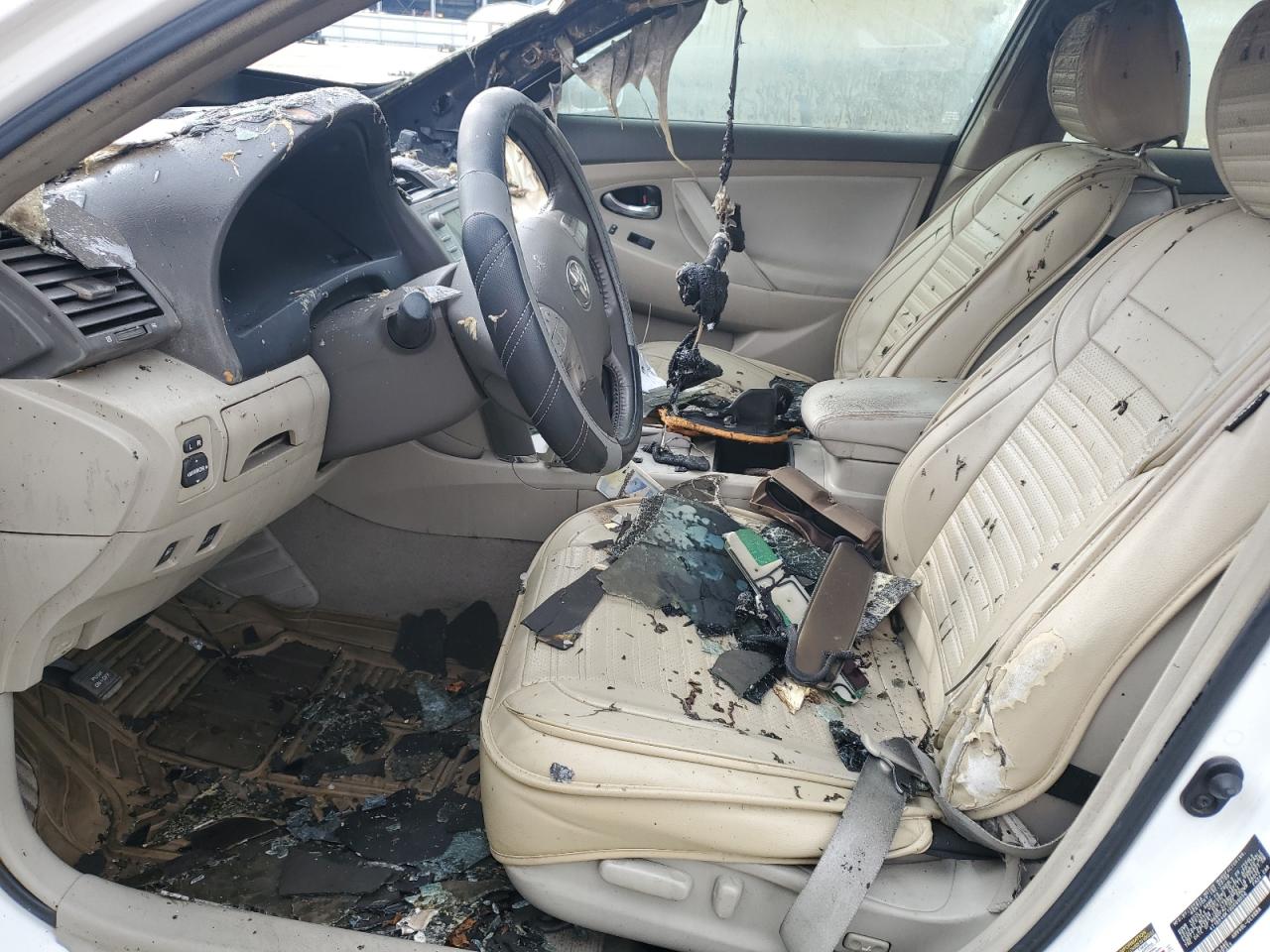 2009 Toyota Camry - Image 7