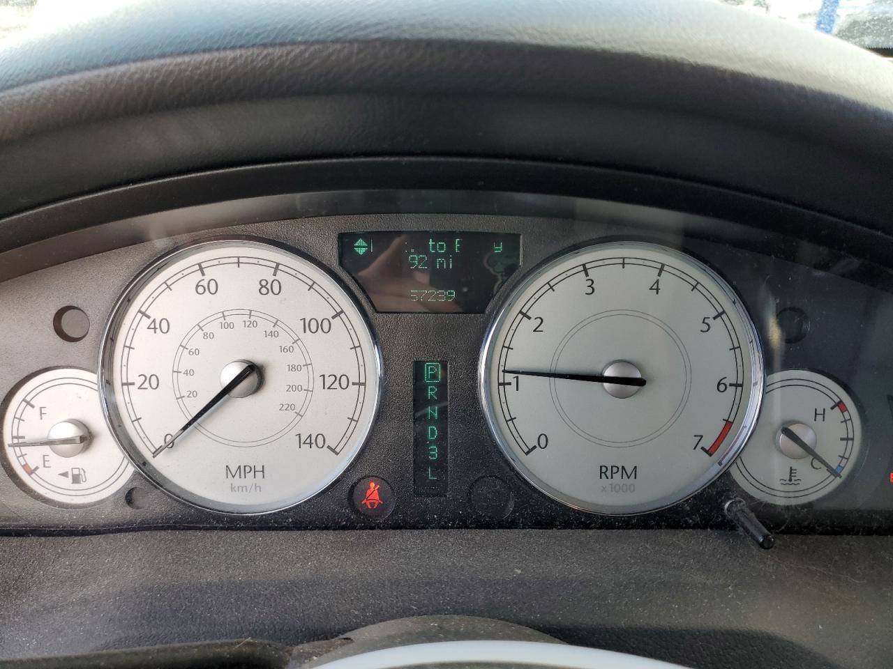 2005 Chrysler 300 - Image 9