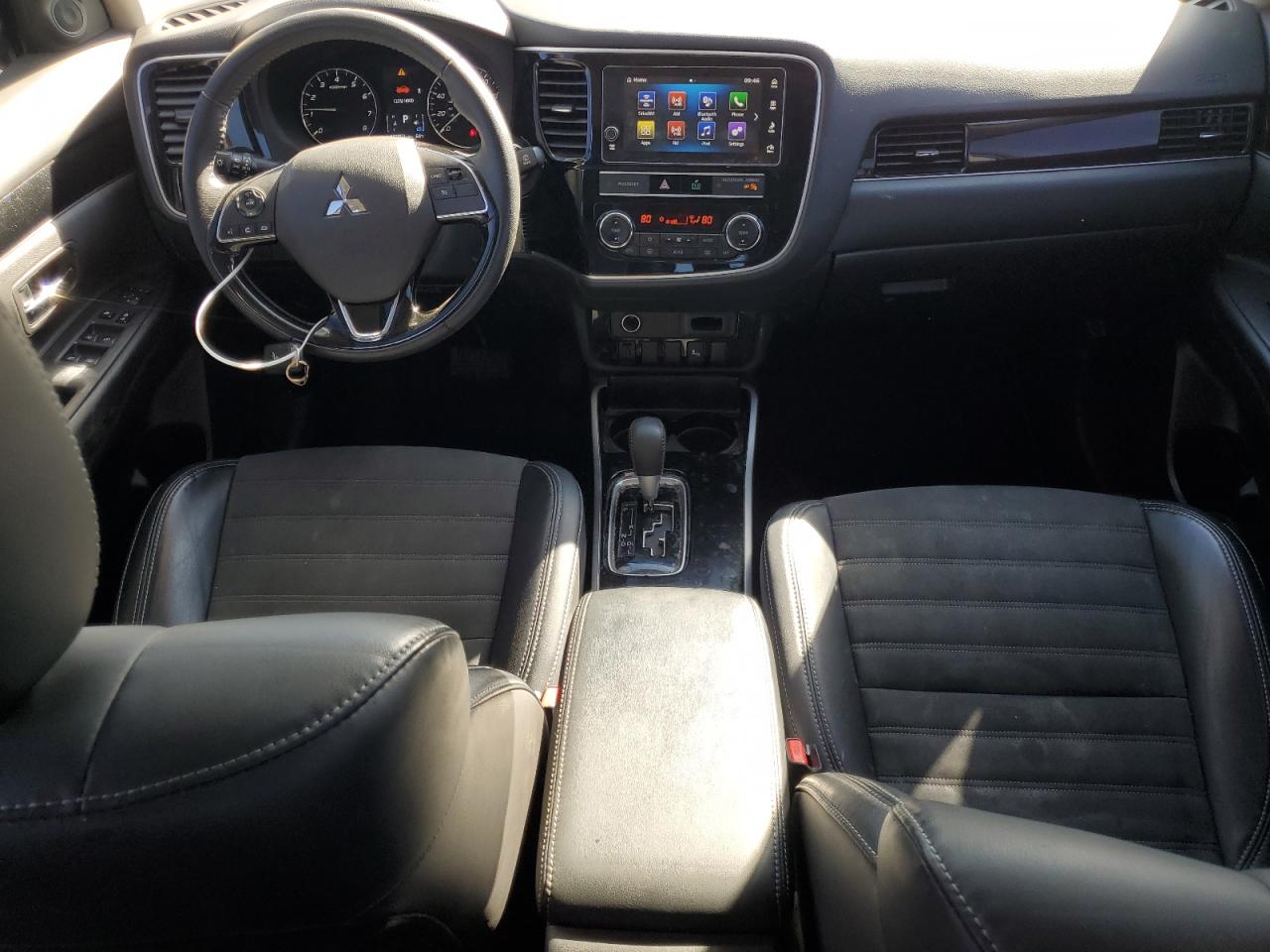 2019 Mitsubishi Outlander - Image 8