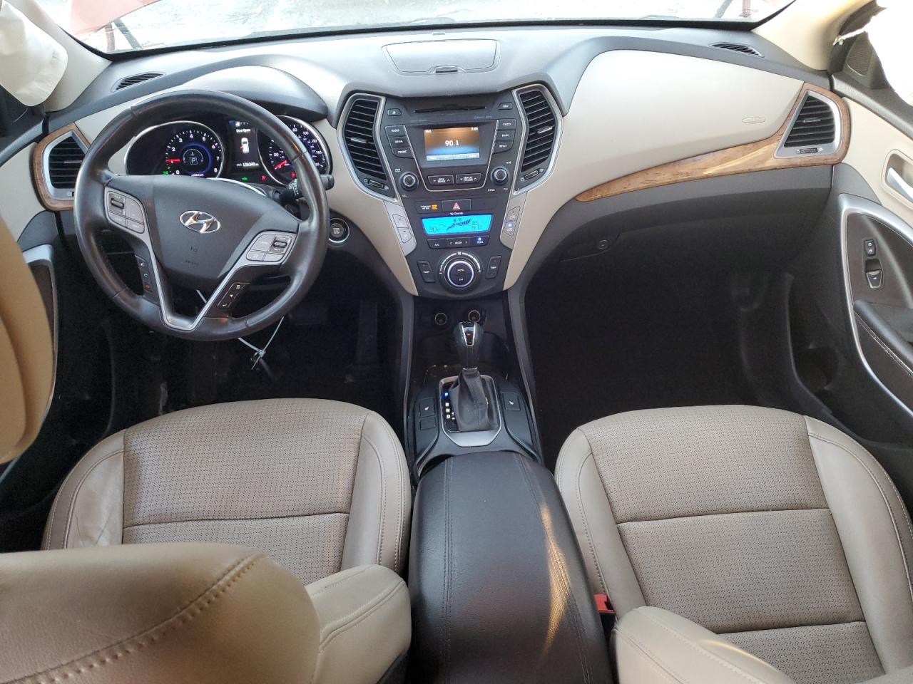 2014 Hyundai Santa Fe - Image 8
