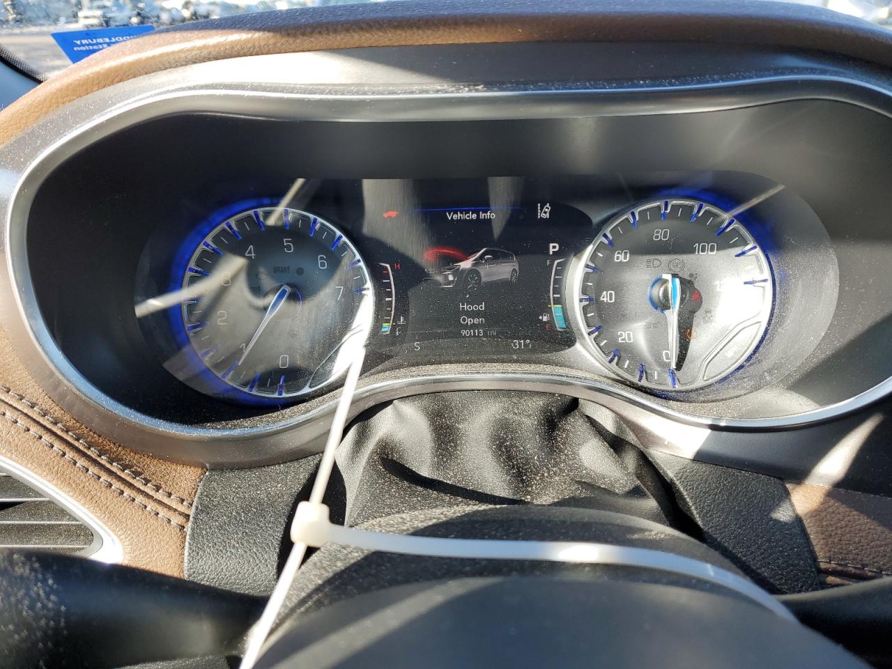 2017 Chrysler Pacifica - Image 9