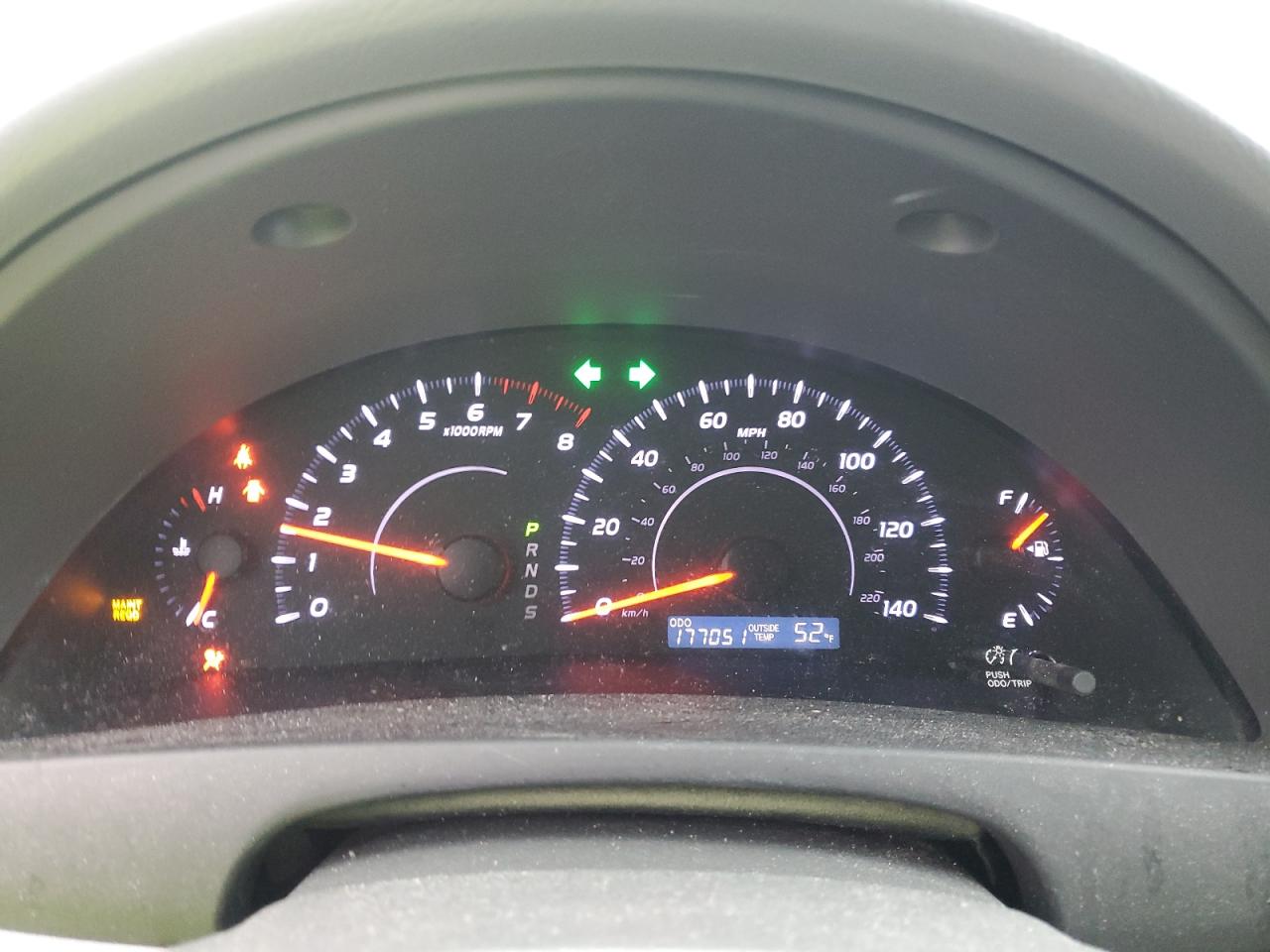 2011 Toyota Camry - Image 9