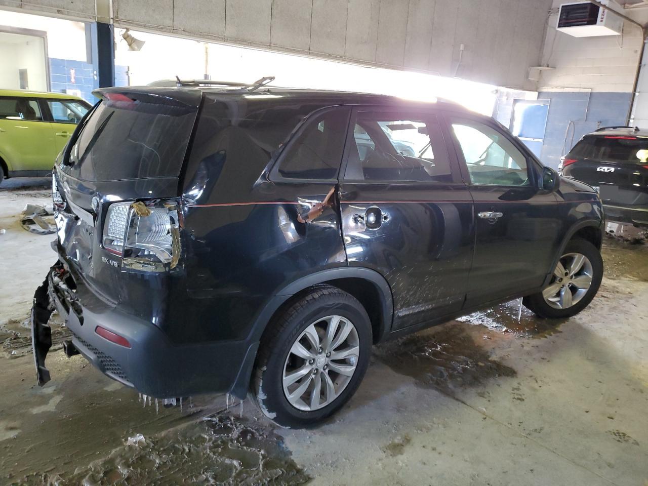 2011 Kia Sorento - Image 3