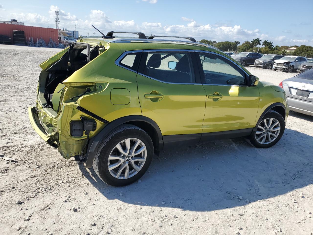 2020 Nissan Rogue - Image 3