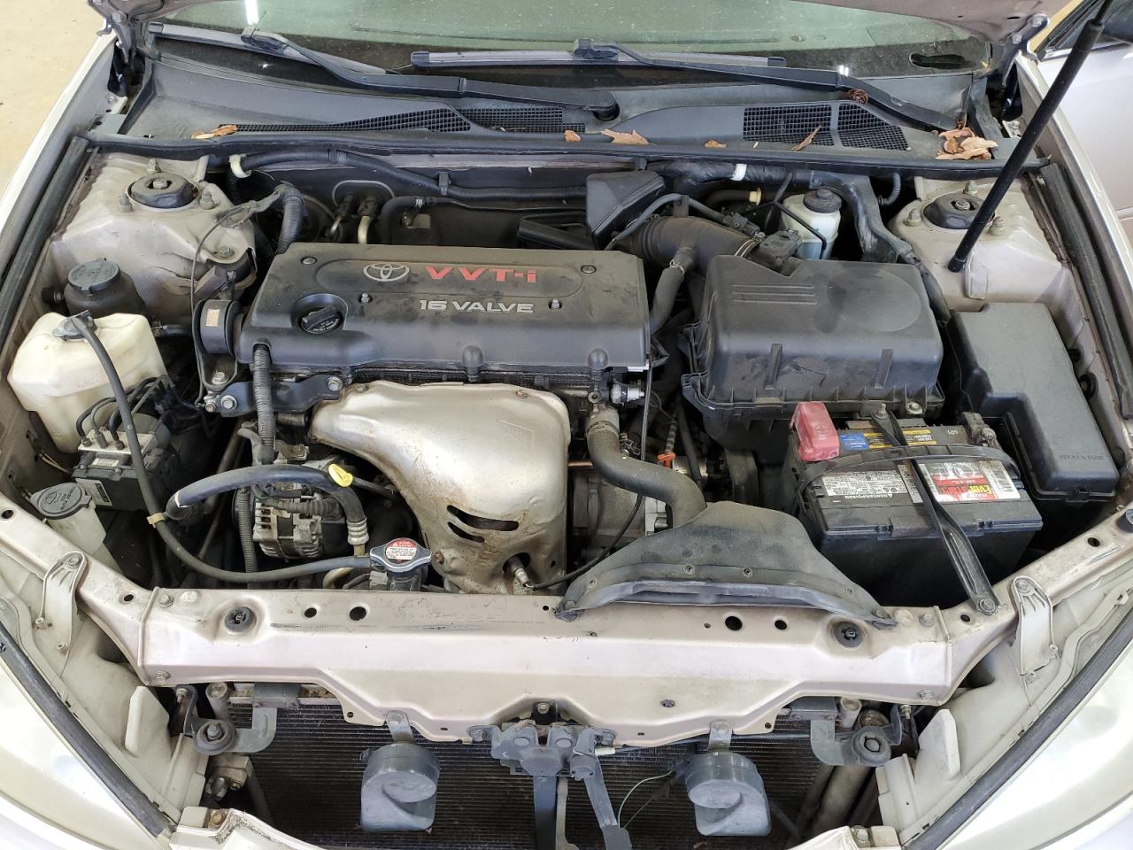 2005 Toyota Camry - Image 11