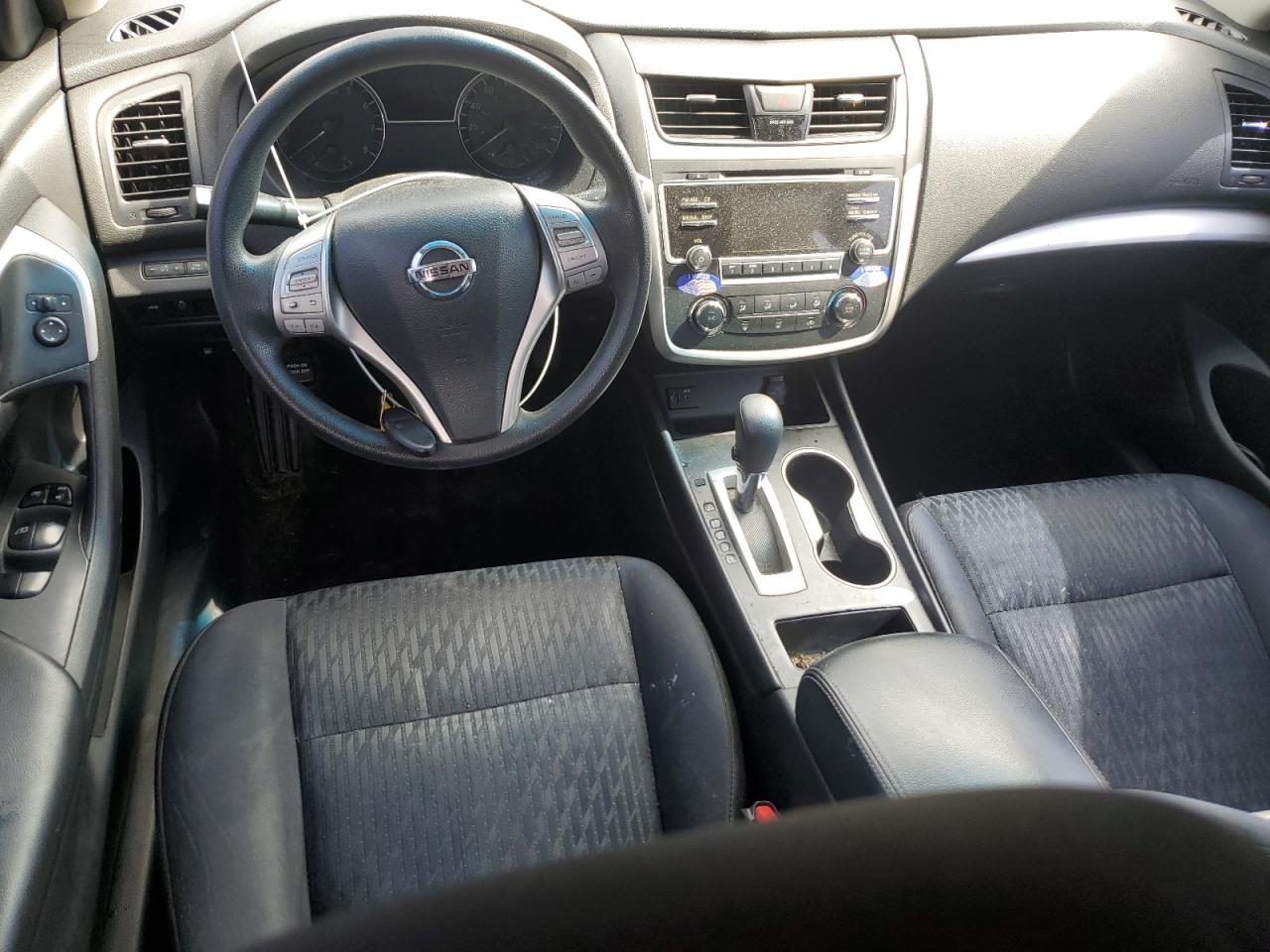 2017 Nissan Altima - Image 8