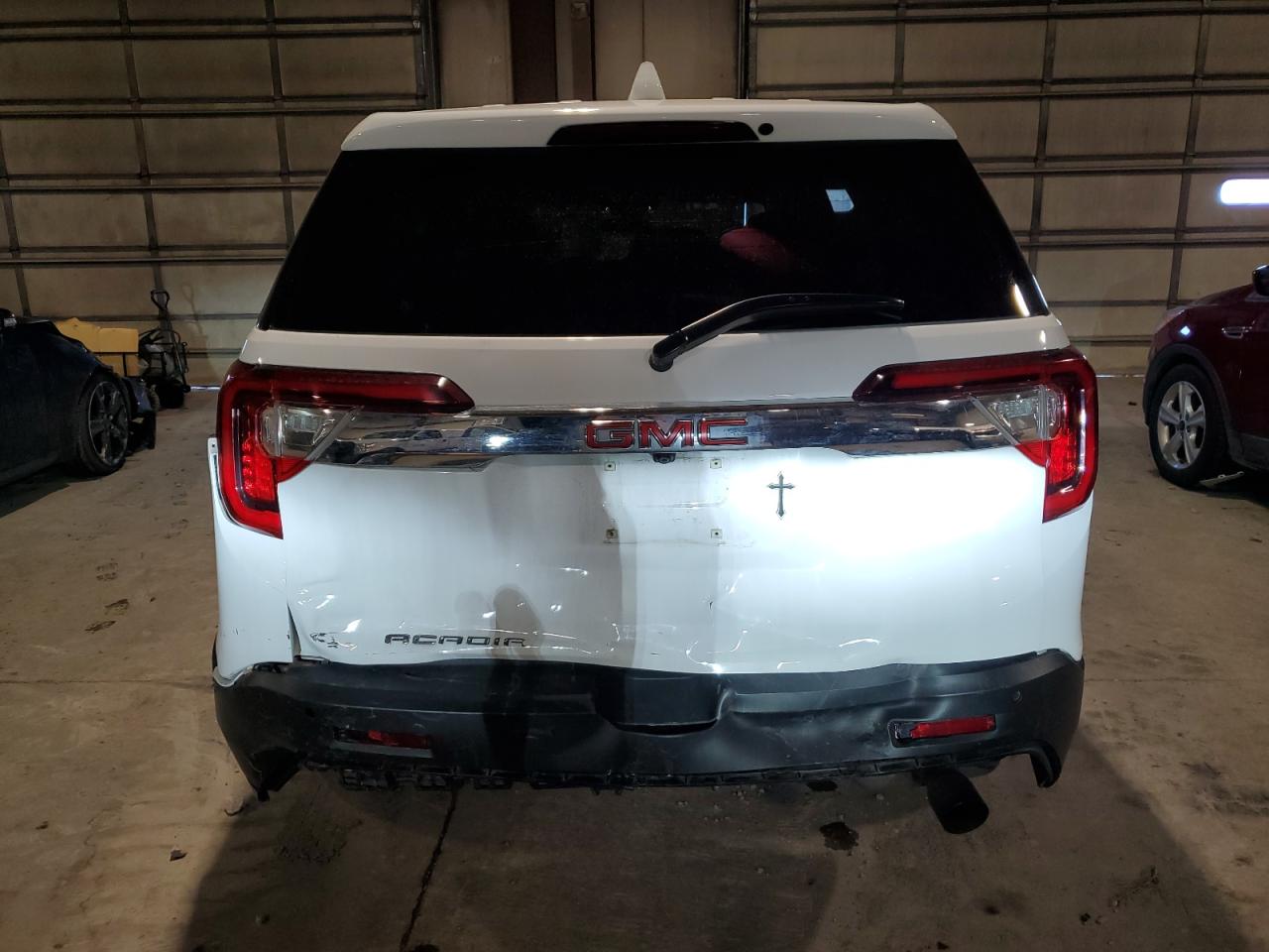 2021 GMC Acadia - Image 6