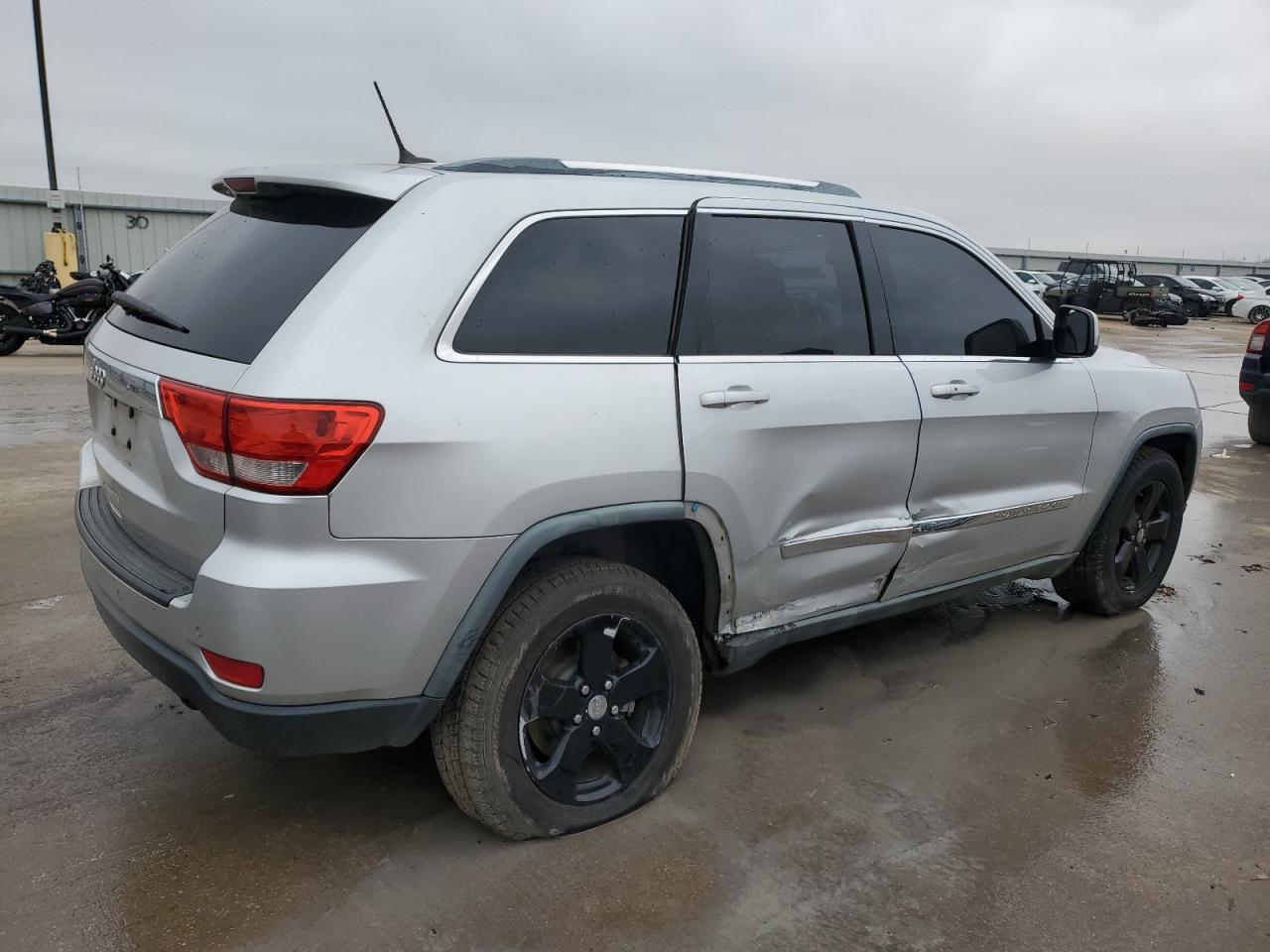 2011 Jeep Grand Cherokee - Image 3